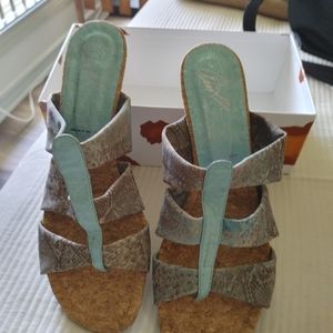 New Donald J Pliner Della Sandals 12M